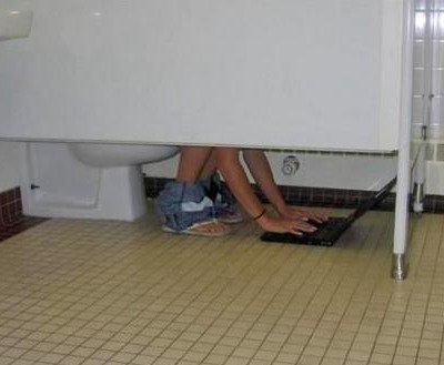 девушка,живущая в сети.jpg