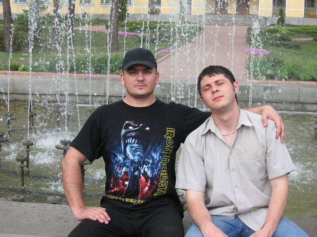 Падшие ангелы рядом,трудно смотреть им в глаза..©