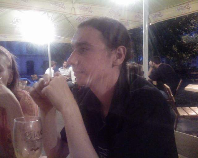 В кафешке...