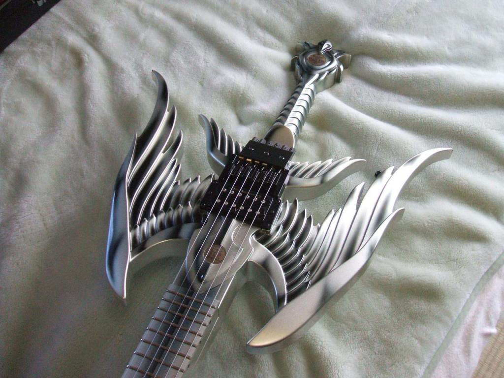 sword_guitar_5.jpg