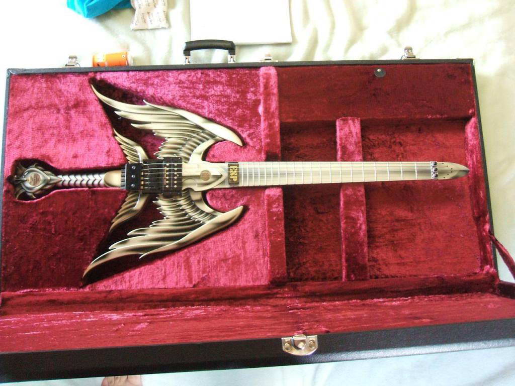 sword_guitar_3.jpg