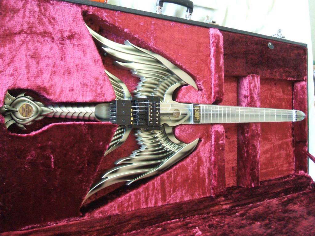 sword_guitar_2.jpg